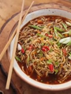 நூடுல்ஸ் சூப்(noodles soup recipe in tamil) செய்முறை முக்கிய புகைப்படம்
