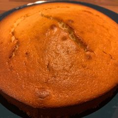 Milk and honey cake A picture of Milk and honey cake.