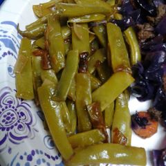 A picture of Fresh pole bean in butter.