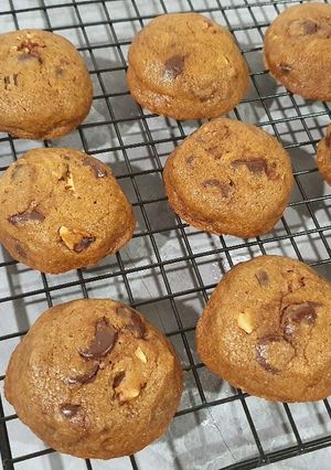 Foto resep Chewy Chocolate Chip Pecans Cookies