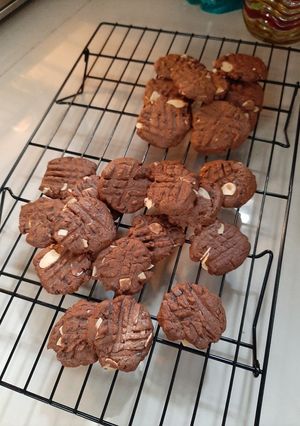 Foto resep Butter Chocolate Almond Cookies