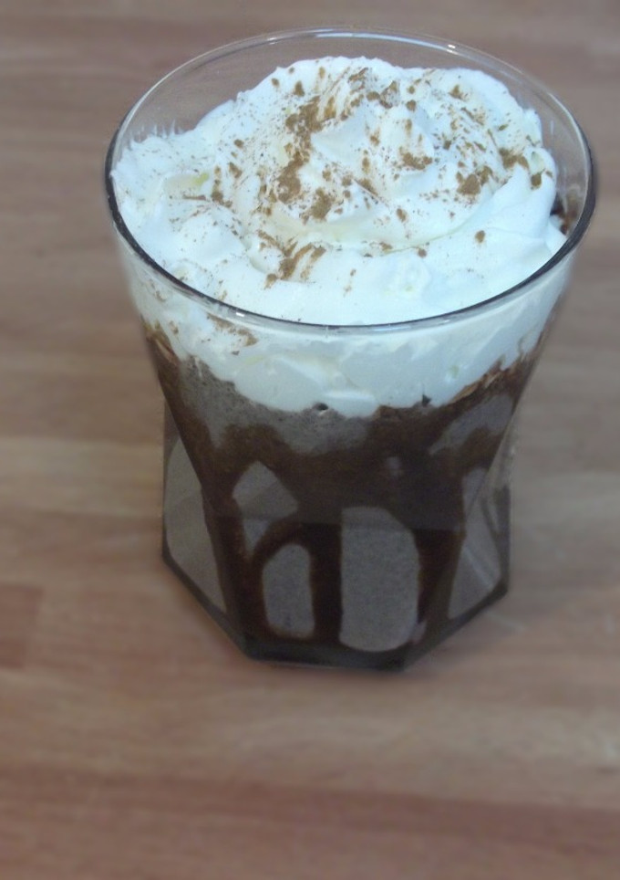 Una foto de Batido helado de coco y oreo