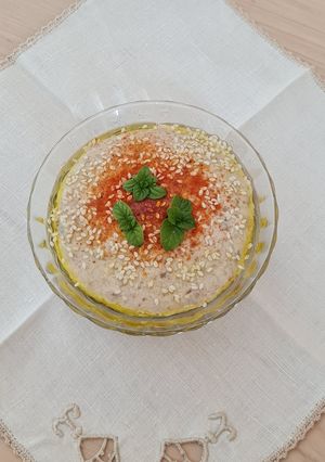 Una foto de Hummus de habas secas