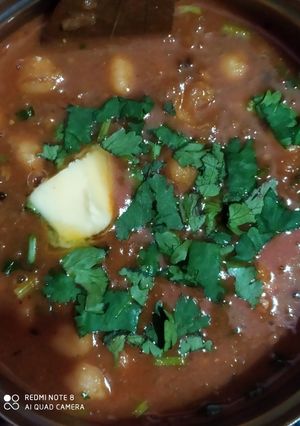 अमृतसरी छोला (Amritsari chole recipe in hindi) रेसिपी मुख्य फोटो