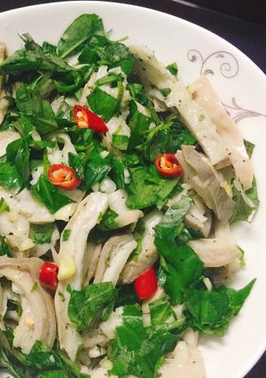 Hình của món Bao tử trộn rau răm.