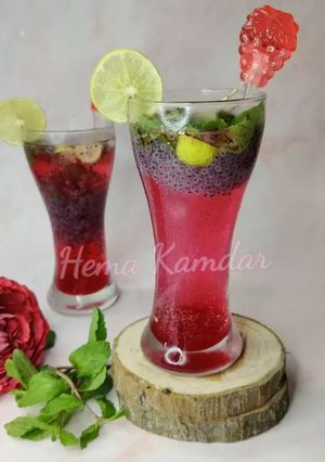 A picture of Rose Strawberry Mojito.