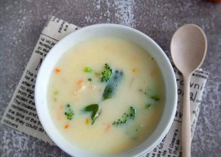 Cream soup ayam brokoli