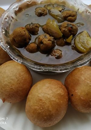 A picture of Puff puff(foda fetta in my language).