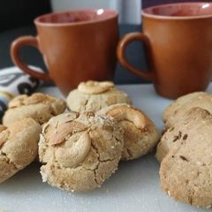 A picture of Homemade cookies (sweet cookies).