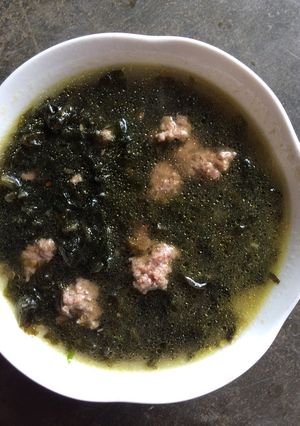 Hình của món Canh rong biển thịt bò.