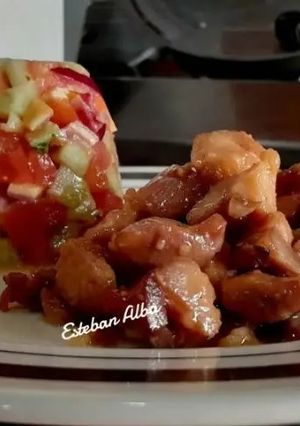 Una foto de Pollo limón miel ajo