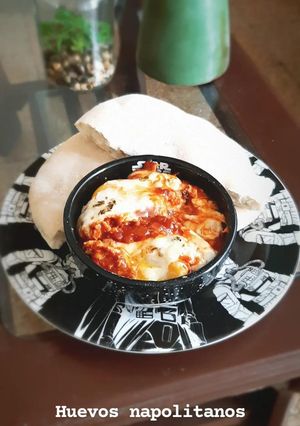 Una foto de Huevos napolitanos