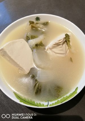 A picture of Fish Tofu Soup.