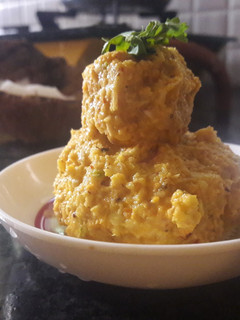 மஞ்ச கிழங்கு துவையல் (manja kilangu thuvaiyal Recipe in Tamil) செய்முறை முக்கிய புகைப்படம்