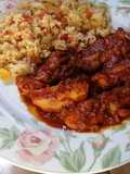Fajitas de pollo picantes en salsa chile morita y chile de árbol