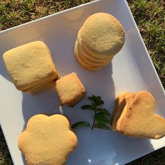 3 ingredients biscuits A picture of 3 ingredients biscuits.