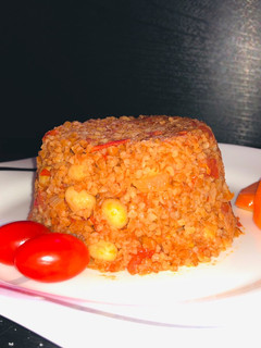 صورة لوصفة برغل بالبندورة والحمص