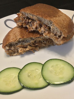 துனாமீன் பிரட் சாண்ட்விச் (thunameen bread sandwich recipe in Tamil) செய்முறை முக்கிய புகைப்படம்