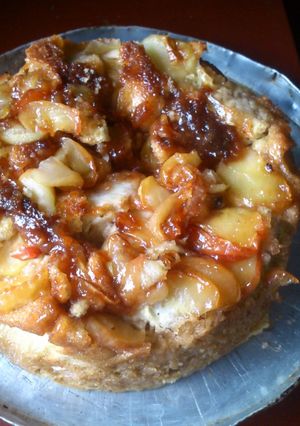 Una foto de Torta invertida en olla Essen
