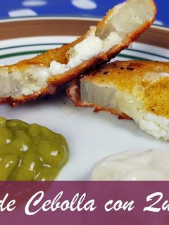 Una foto de Aros de cebolla con queso | Aperitivos de navidad fáciles y rápidos