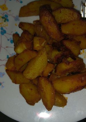 A picture of Paprika potatoes.