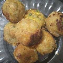 A picture of Potato nuggets.