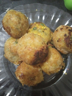 A picture of Potato nuggets.