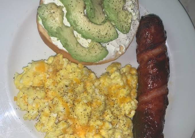 Scrambled eggs, Sausage and Avocado