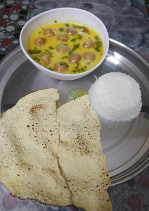 કઢી પકોડા રેસીપી મુખ્ય ફોટો