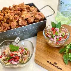 รูปของ Kulit ayam goreng sambal matah
