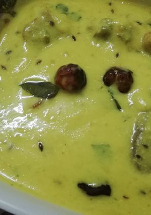 A picture of Dahi ki kadhi.