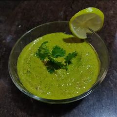 A picture of Green coriander chutney.