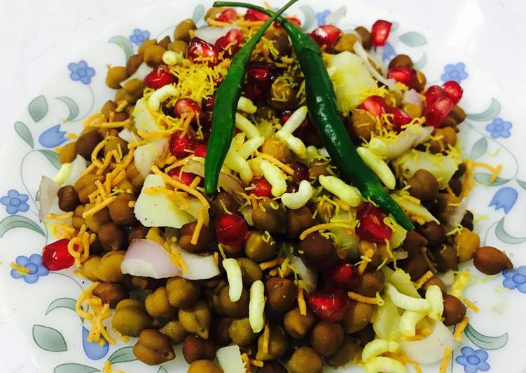 Steps to Prepare Super Quick Homemade Boiled chana mix with fruits and bhel