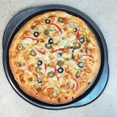 A picture of Kabab Pizza.