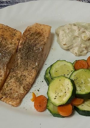 Foto principal de Salmón con parmentier en lékué