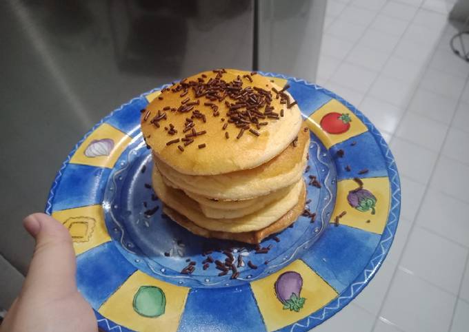 Pancake Fluffy Simple dan Mudah (tanpa mixer)