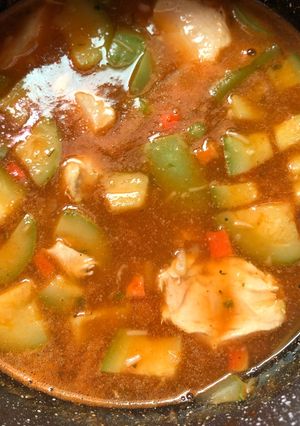 صورة لوصفة شوربه الخضار بالدجاج اللذيذة 😍 صحيه