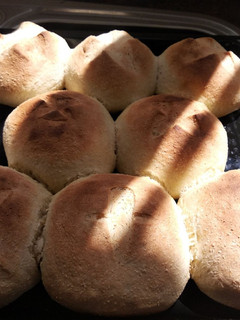 Una foto de Pan casero con harina de trigo y de maíz (polenta)