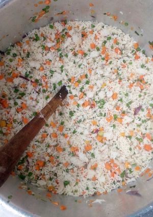 A picture of Fried vegetable rice.