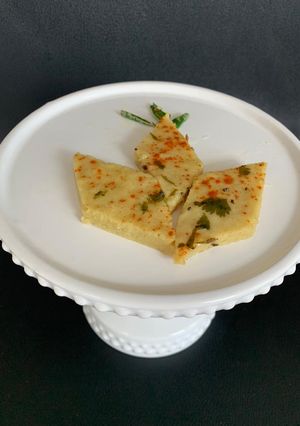 જુવાર ના ઢોકળા (Jowar Dhokla Recipe In Gujarati) રેસીપી મુખ્ય ફોટો
