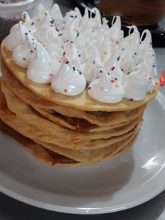 Una foto de Rogel con Merengue suizo