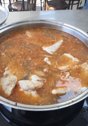 Una foto de All-i-pebre de merluza