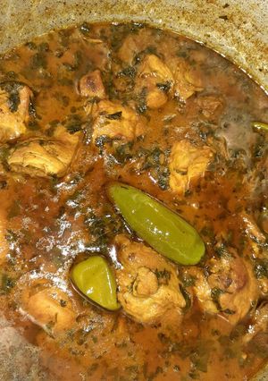 A picture of Dhaniya chicken.