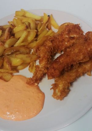 Ropogós csirkemell csíkok (+szósz) recept fotója