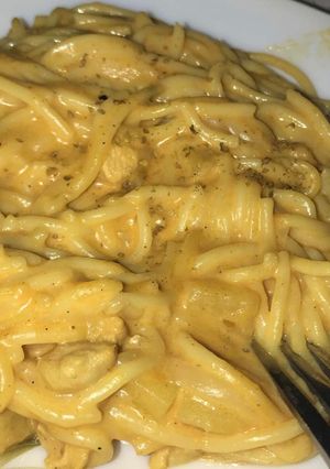 صورة لوصفة باستا بقطع الدجاج ومكعبات البطاطس المقليه 🍜