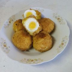 A picture of Scotch eggs.