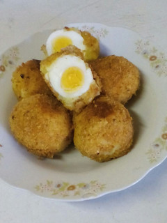 A picture of Scotch eggs.