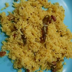 A picture of Lemon rice.