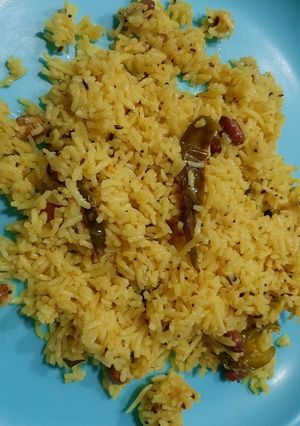 A picture of Lemon rice.