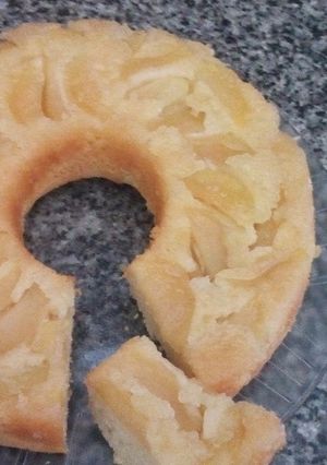Una foto de Torta de manzana/ Apple Cake  🍎